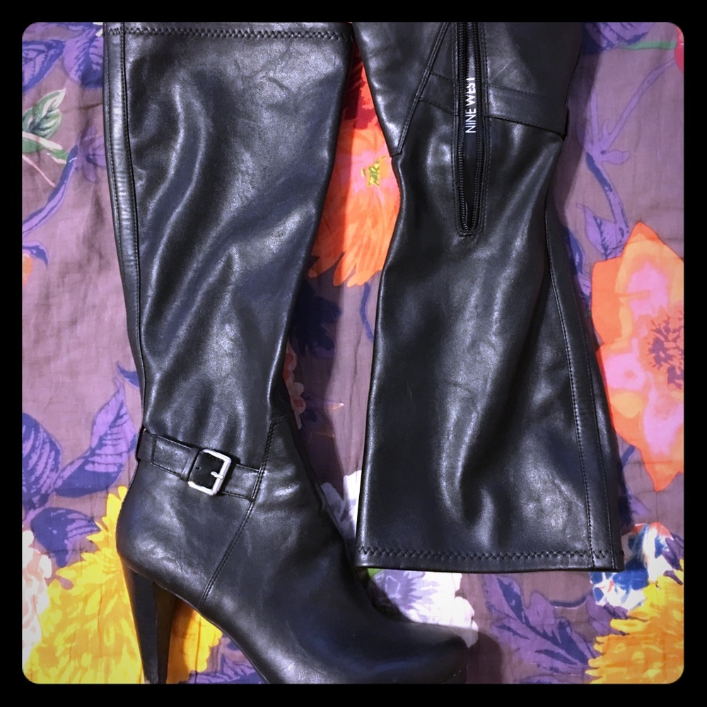 SOLD Sleek and sexy Nine West boots - 9
